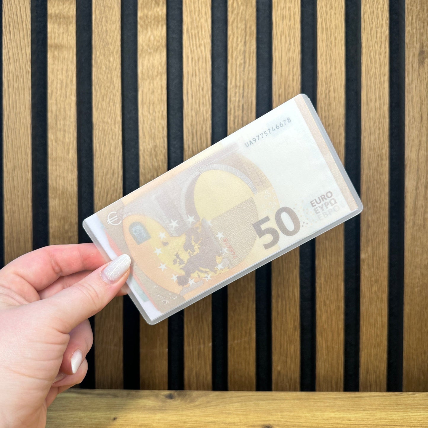 Zipperless envelopes for your wallet, various designs